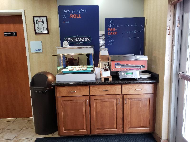 Holiday Inn Express & Suites Klamath Falls Central By Ihg Екстер'єр фото